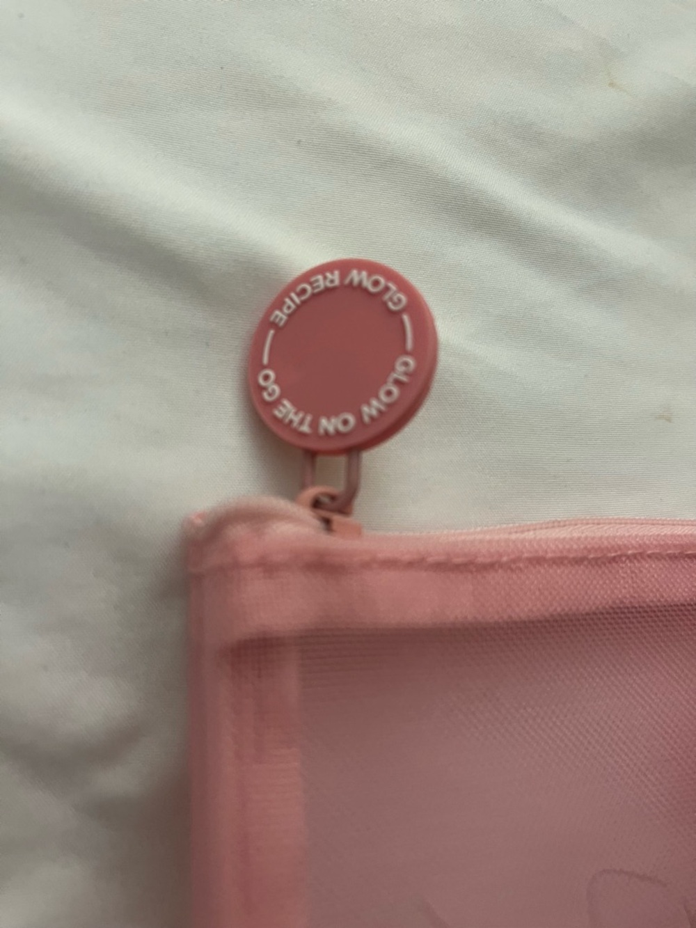 Glow Recipe Blush Pink Mesh Makeup Pouch - Picture 4 of 7